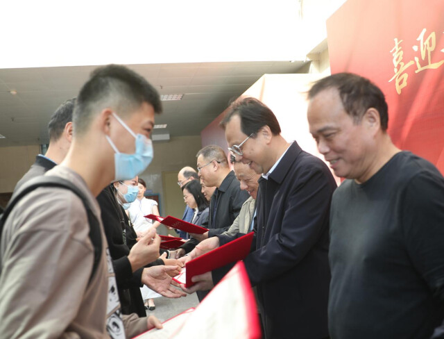 beats365唯一官方网站书画艺术作品展开幕  绘就清廉文化风景线